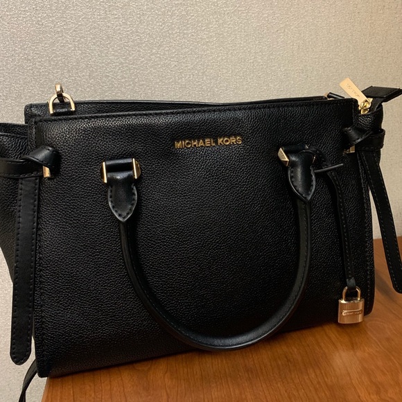 Michael Kors Handbags - MK Purse comes with long strap